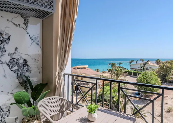 Meerblick Apartment, Pool & Strandzugang Gurdaka