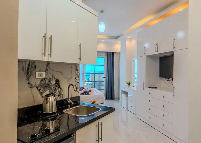 Apartman Meerblick Apartment, Pool & Strandzugang Gurdaka