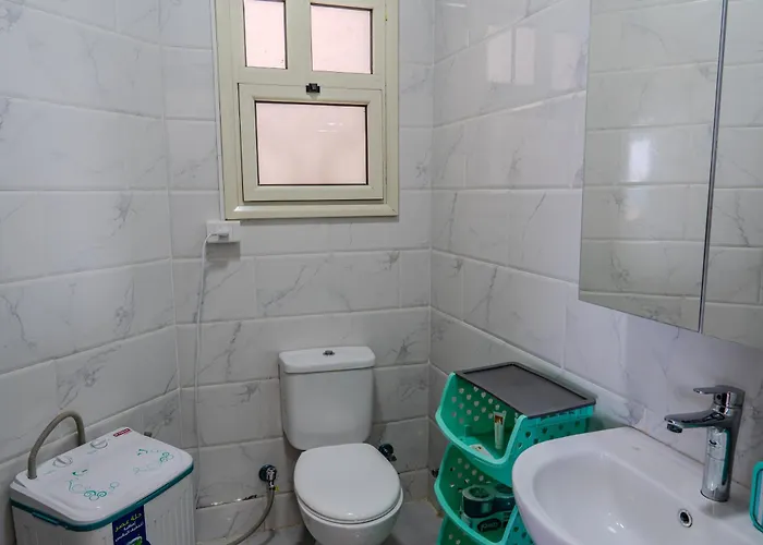 Meerblick Apartment, Pool & Strandzugang Apartman *